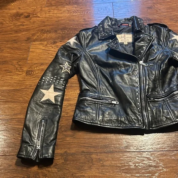 Wilson Black Leather Jacket with Star Accents size x-small - Picture 9 of 11